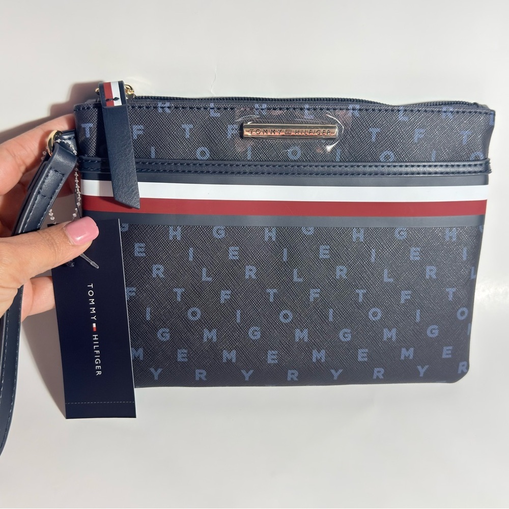 Tommy Hilfiger Signature Stripe Wristlet Navy Blue Wallet Clutch NWT - Picture 3 of 9